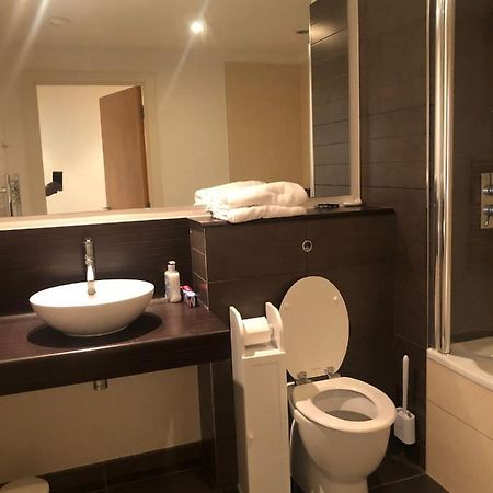 Lovely Serviced Apartment 2Min 2 City Center Manchester Exterior photo