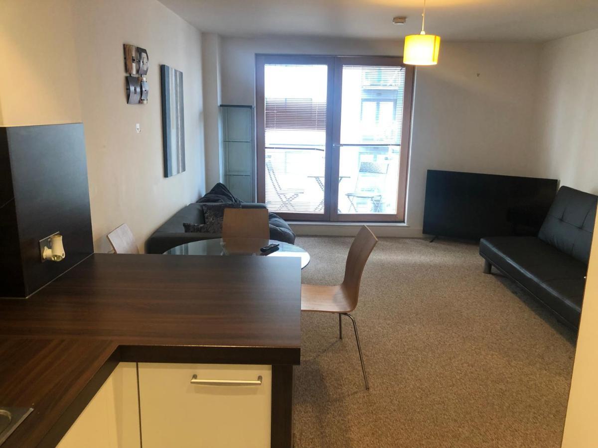 Lovely Serviced Apartment 2Min 2 City Center Manchester Exterior photo